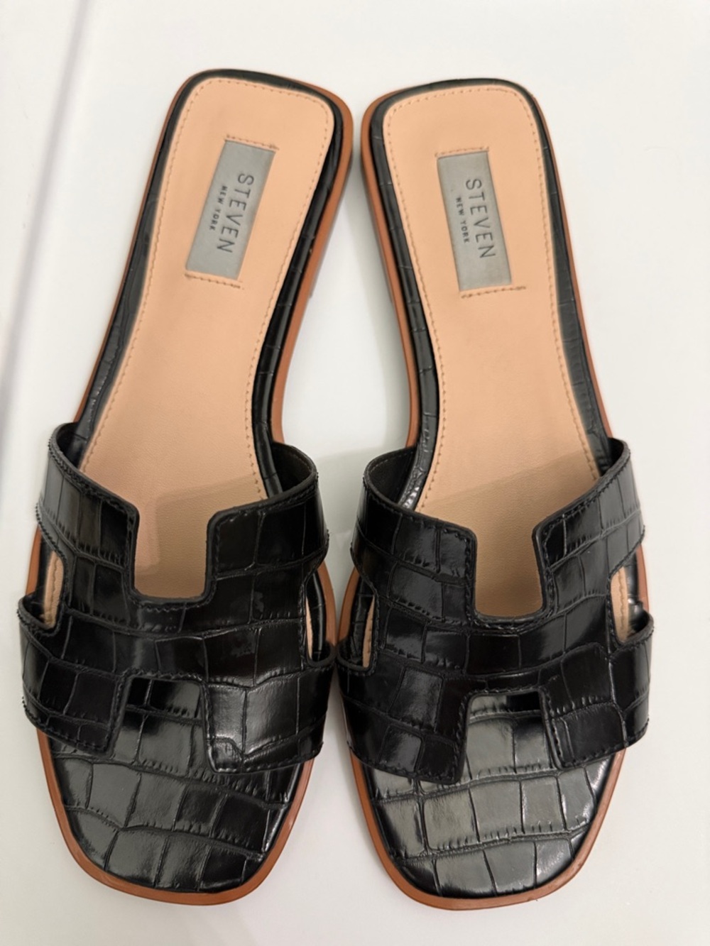 SZ 8-Steven by Steve Madden Black Croc-Embossed Slide Mules